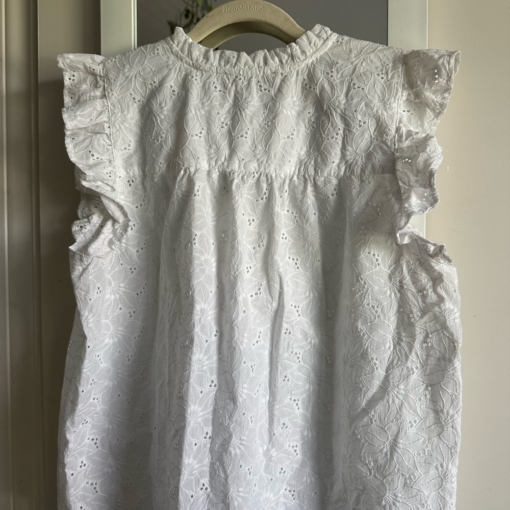 LOFT White Ruffled top - Picture 3 of 3